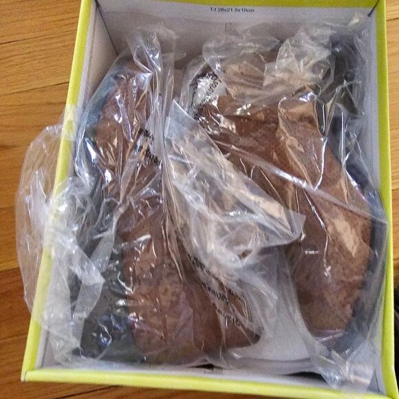 Cityclassified Women's Beige Devote Split Perforated Booties Size 6 - Picture 5 of 5